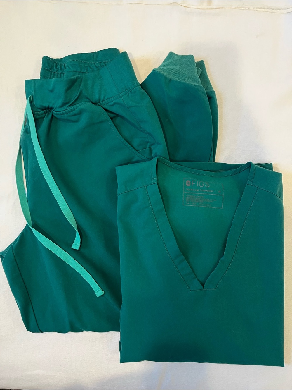 Figs Scrub Set LIMITED EDITION Hunter Green